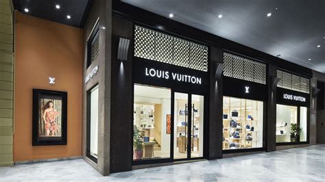 inaugurazione louis vuitton bologna|Louis Vuitton bologna italia.